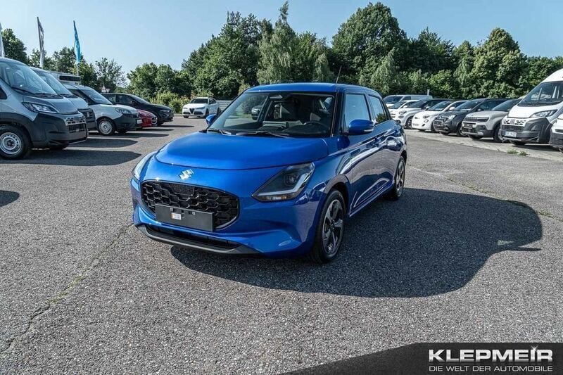 Frontier blue peral metallic Neu 2025 Suzuki Swift Comfort+ Limousine | 20.989 € - Bild 1/4