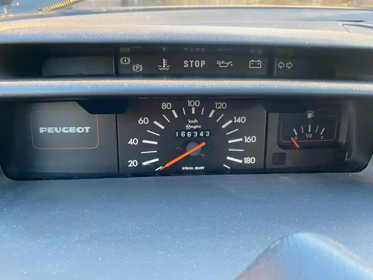 Gebraucht Peugeot 205 60 PS (44 kW) 1990 Weiß Kleinwagen
