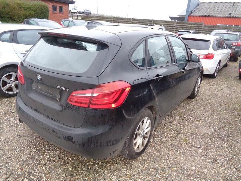 Gebraucht BMW 218 Active Tourer 150 PS (110 kW) 2016 Schwarz Van / Kleinbus