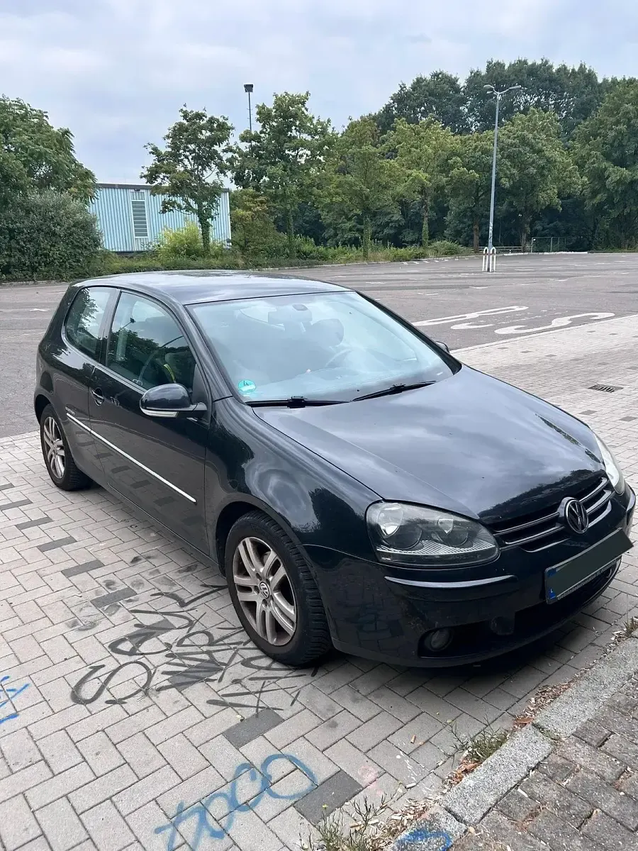 Gebraucht VW Golf V 80 PS (58 kW) 2008 Schwarz Kleinwagen