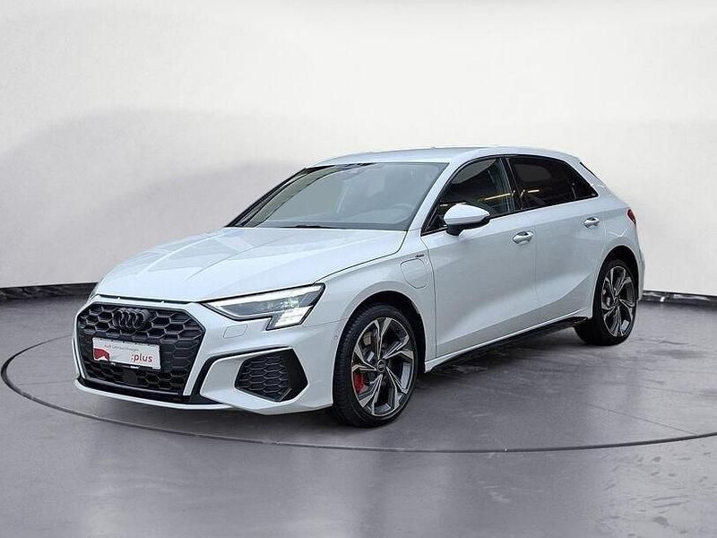 Gebraucht Audi A3 e-tron Advanced 109 PS (80 kW) 2022 Weiss Kleinwagen