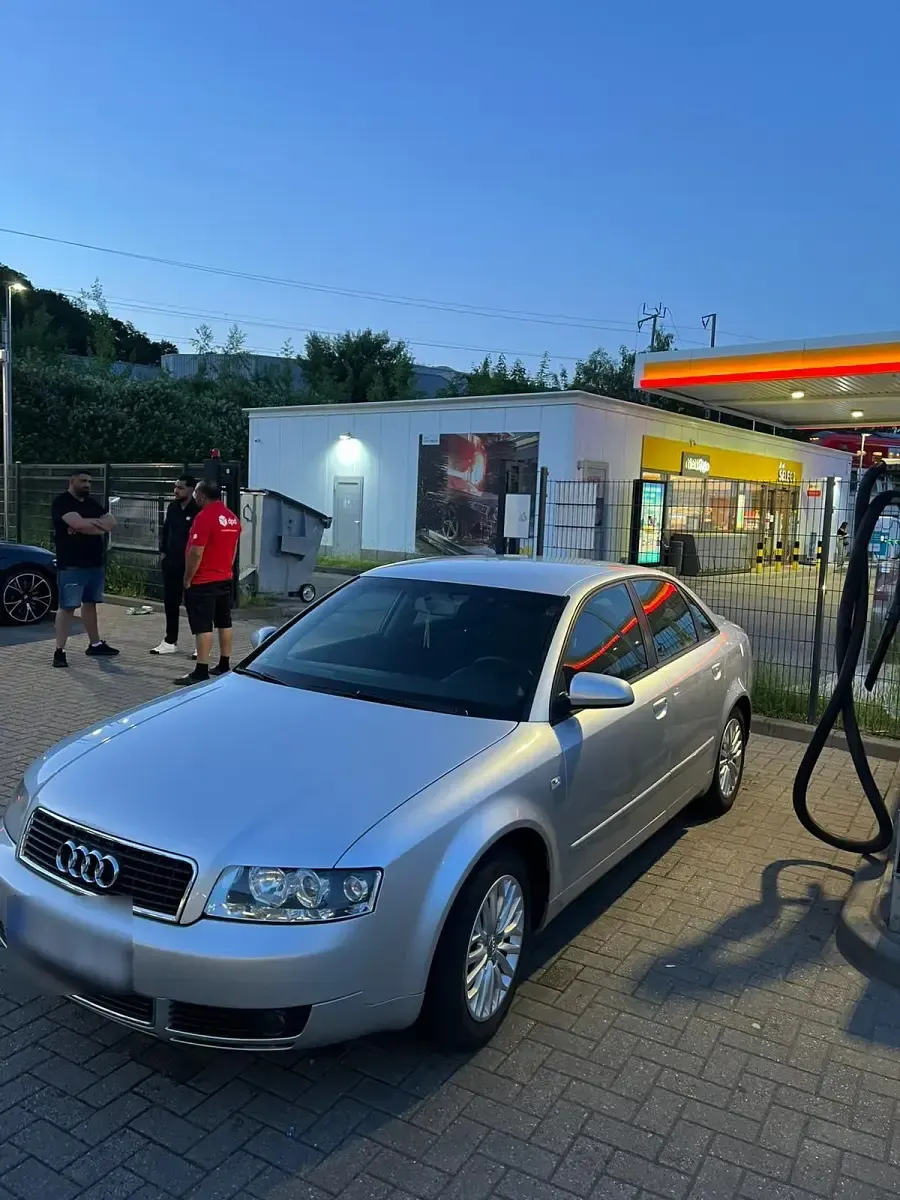 Gebraucht Audi A4 116 PS (85 kW) 2004 Silber Limousine