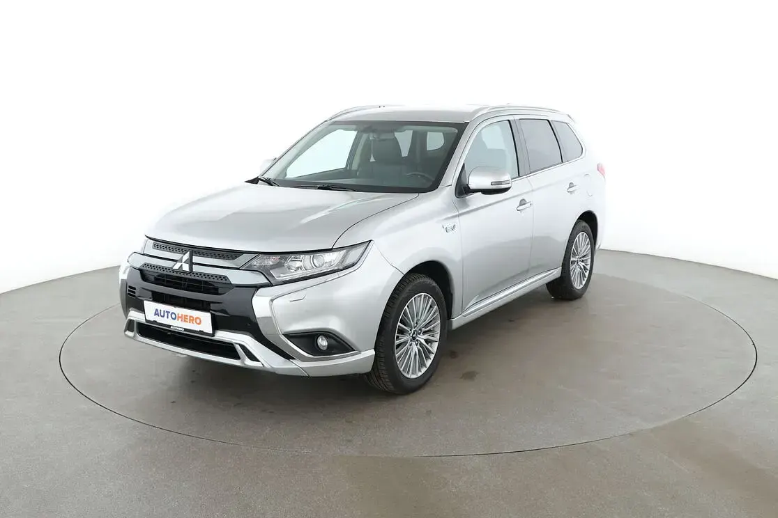 Gebraucht Mitsubishi Outlander P-HEV 82 PS (60 kW) 2019 SUV