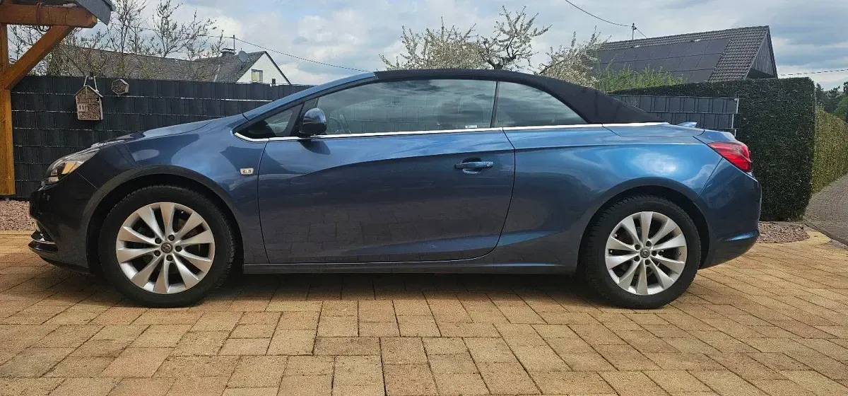 Gebraucht Opel Cascada Innovation 140 PS (102 kW) 2017 Blau Cabrio