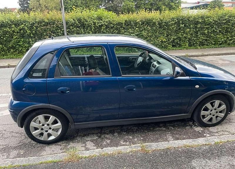 Blau Gebraucht 2005 Opel Corsa Edition Limousine | 1.350 € (Fairer Preis) - Bild 1/4