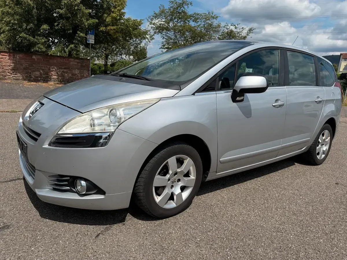 Gebraucht Peugeot 5008 156 PS (114 kW) 2011 Van / Kleinbus
