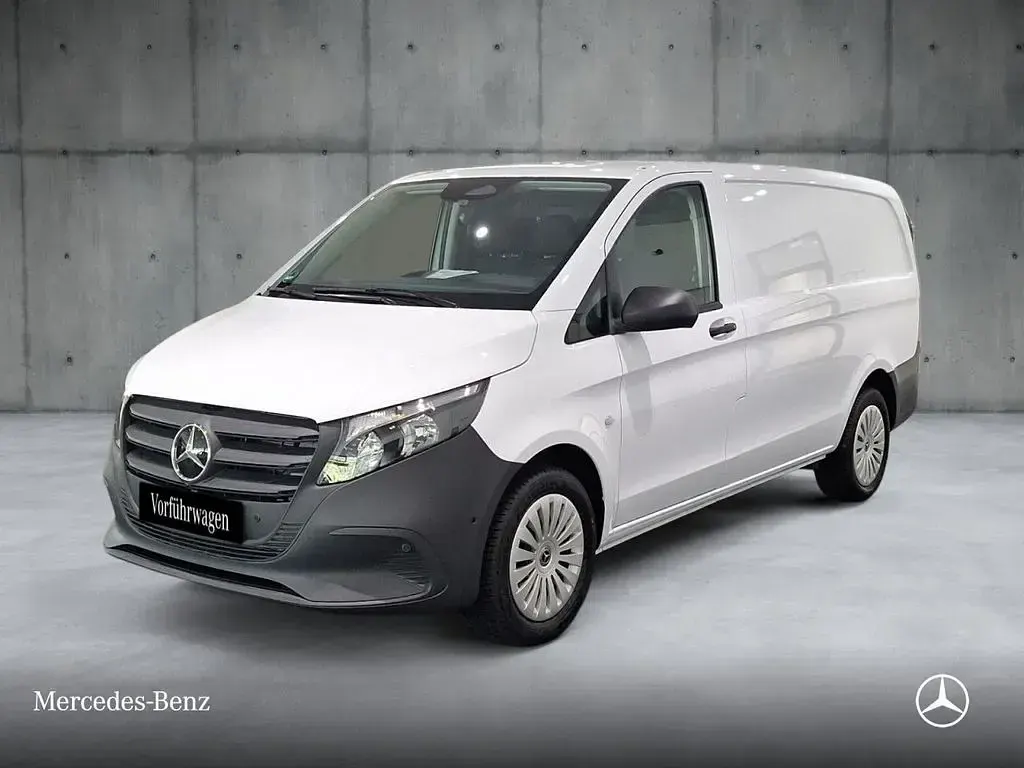 Gebraucht Mercedes Vito 163 PS (119 kW) 2025 Weiß Van
