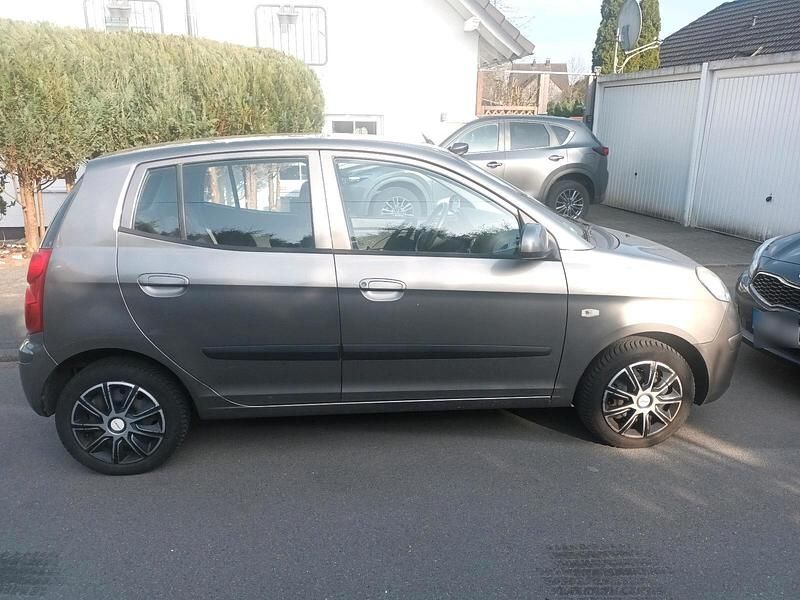 Gebraucht Kia Picanto 65 PS (47 kW) 2010 Gold Kleinwagen