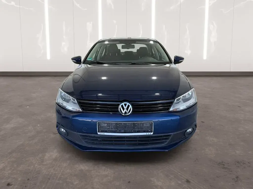 Gebraucht VW Jetta Comfortline 105 PS (77 kW) 2011 Blau Limousine