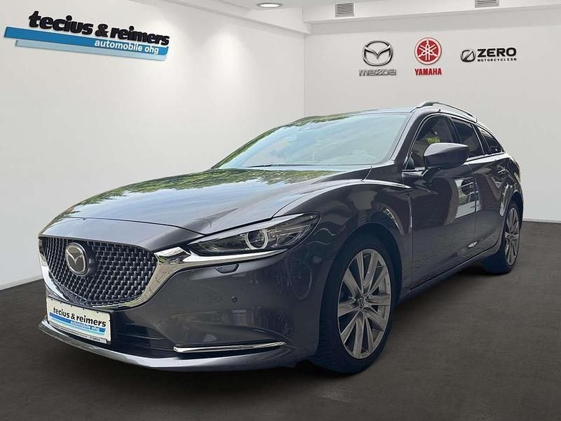 Grau Gebraucht 2023 Mazda 6 Takumi-Line Kombi | 31.375 € (Fairer Preis) - Bild 1/4