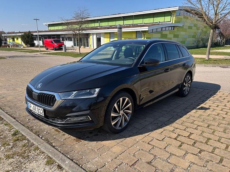 Second-hand Skoda Octavia Style 150 CP (110 kW) 2021 Negru Break