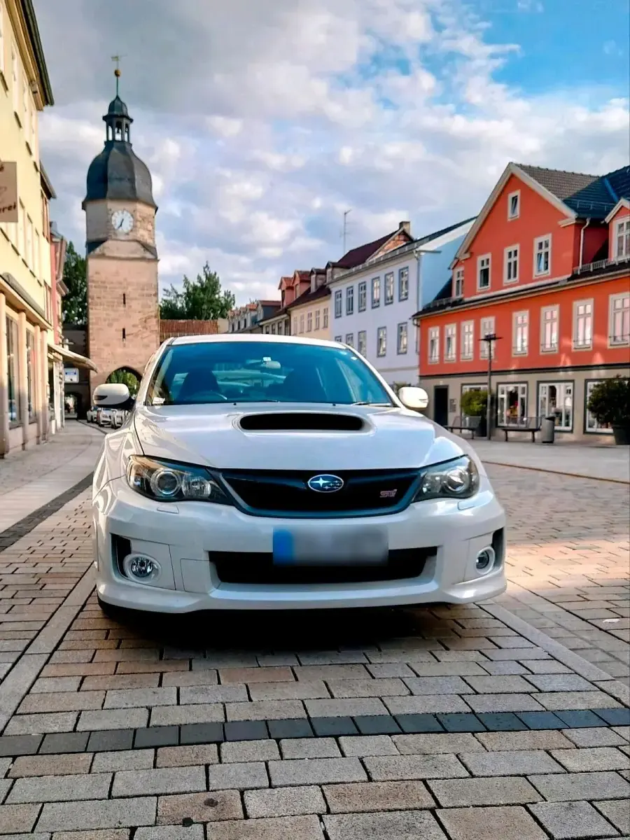 Gebraucht Subaru Impreza 300 PS (220 kW) 2011 Weiß Limousine