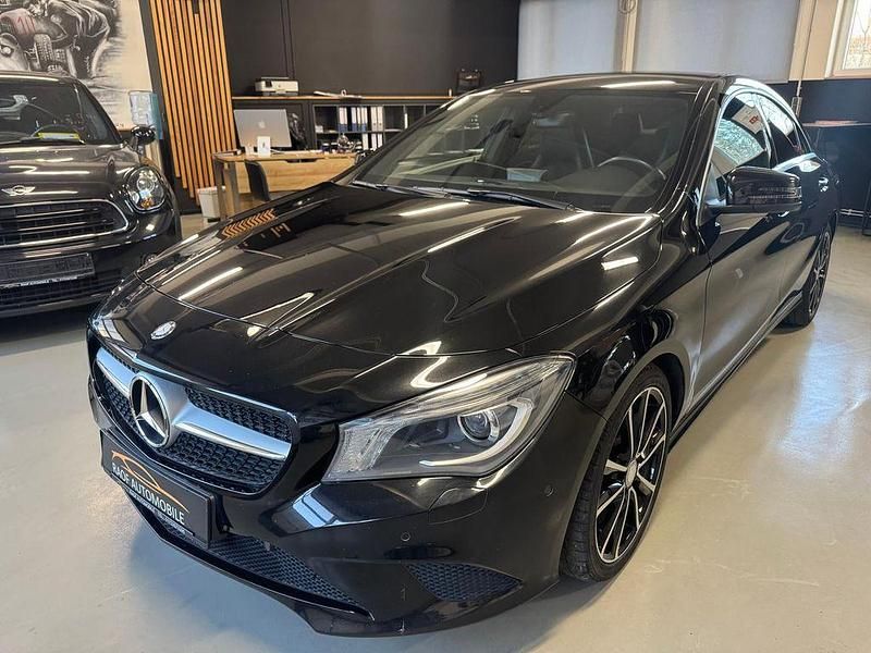 Gebraucht Mercedes CLA220 Urban 170 PS (125 kW) 2013 Schwarz Limousine