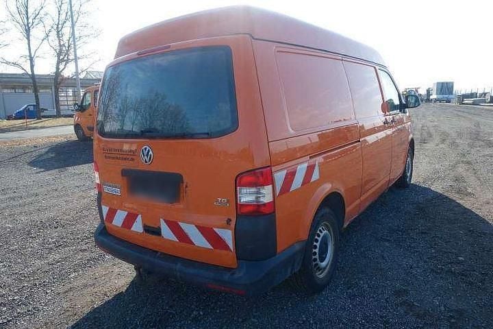 Second-hand VW Transporter 140 CP (102 kW) 2013 Portocaliu Van