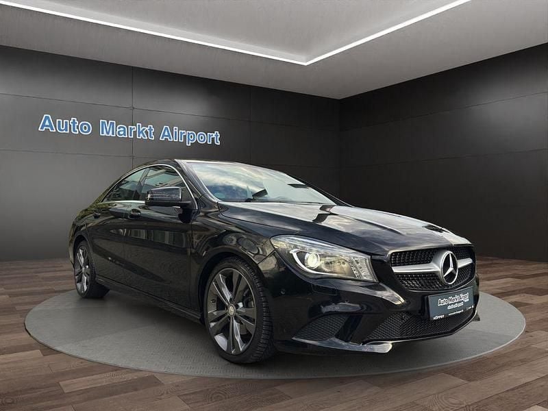 Schwarz Gebraucht 2014 Mercedes CLA200 Limousine | 17.450 € (Guter Preis) - Bild 1/4