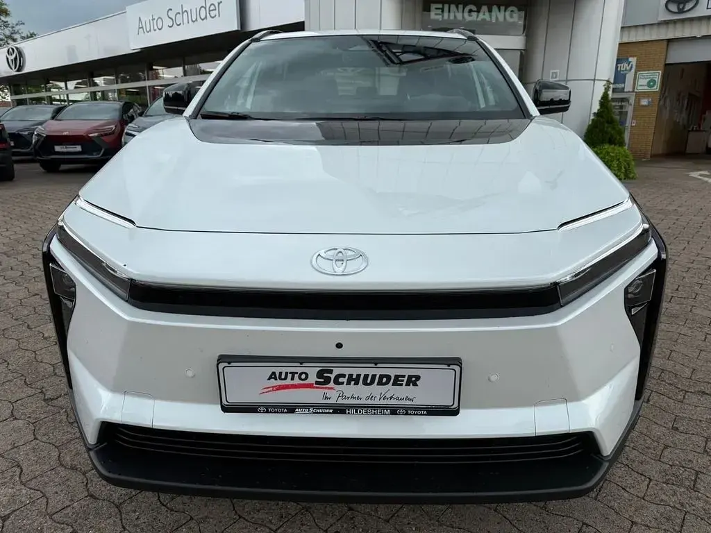 Neu Toyota bZ4X 164 kW (224 PS) 2026 Weiß SUV