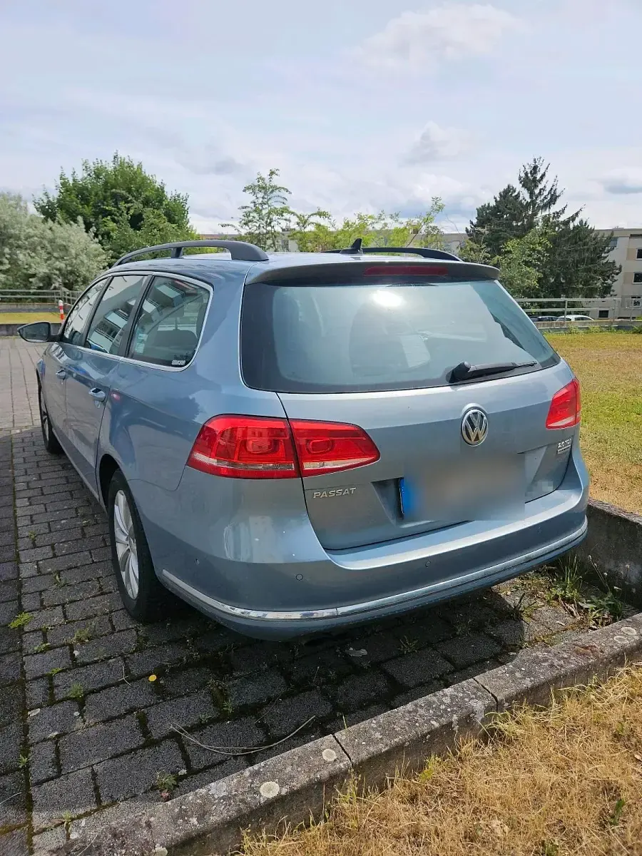 Gebraucht VW Passat 140 PS (102 kW) 2012 Kombi