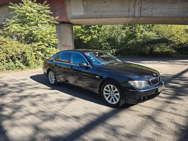 Schwarz Gebraucht 2005 BMW 730 Limousine | 5.900 € (Fairer Preis) - Bild 1/4
