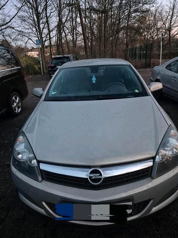 Gebraucht Opel Astra GTC 116 PS (85 kW) 2008 Silber Coupé