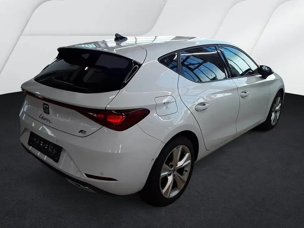 Gebraucht Seat Leon FR 150 PS (110 kW) 2025 Weiß Limousine
