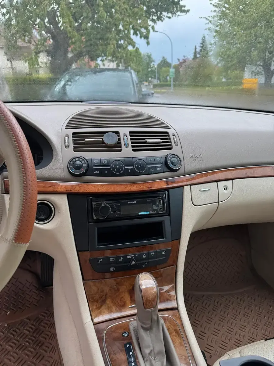 Gebraucht Mercedes E220 150 PS (110 kW) 2003 Grün Kombi