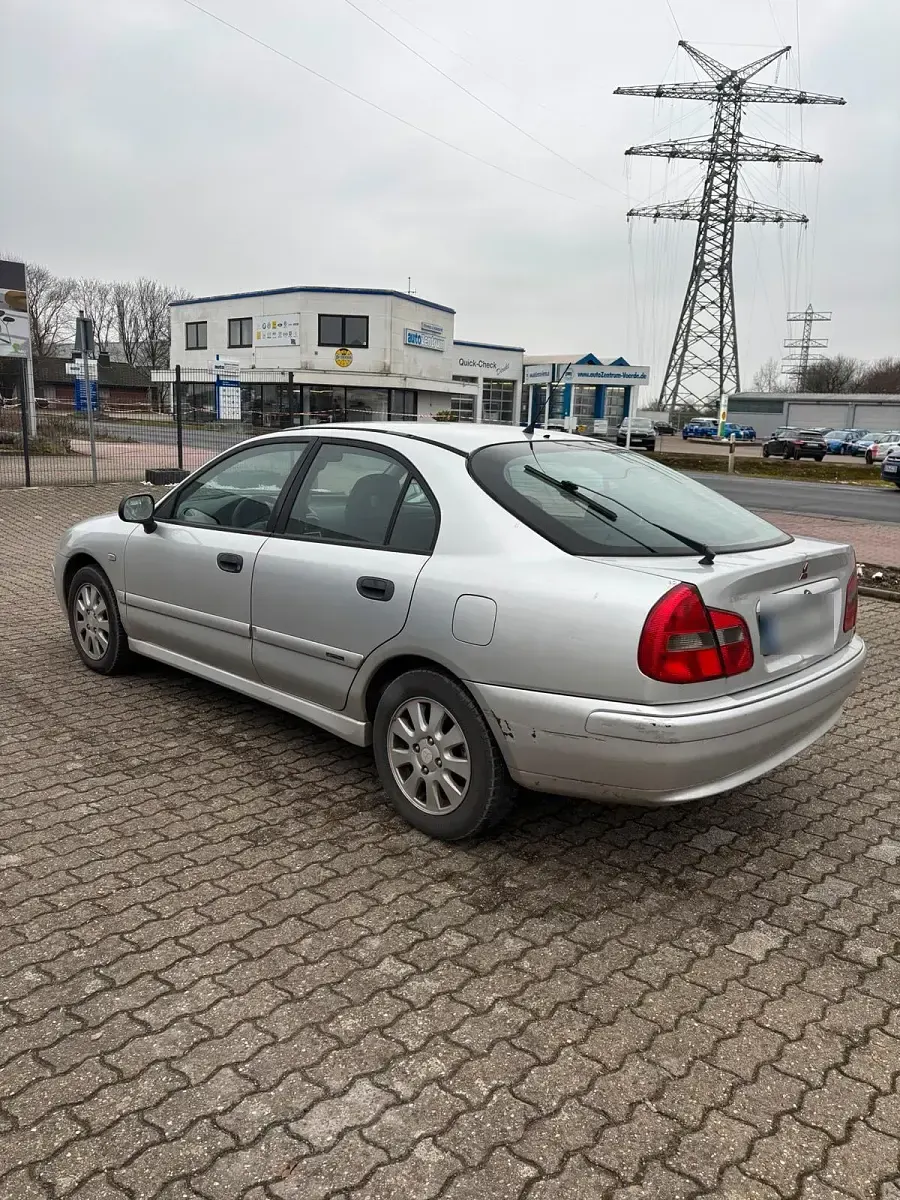 Gebraucht Mitsubishi Carisma 102 PS (75 kW) 2001 Grau Limousine