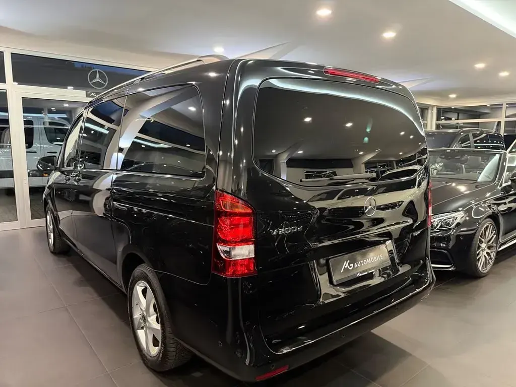 Gebraucht Mercedes V200 136 PS (100 kW) 2018 Schwarz Van / Kleinbus