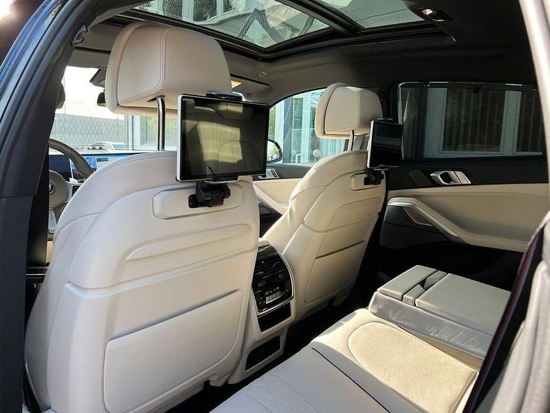 Blau Gebraucht 2023 BMW X6 M Sport SUV | 94.950 € - Bild 1/4