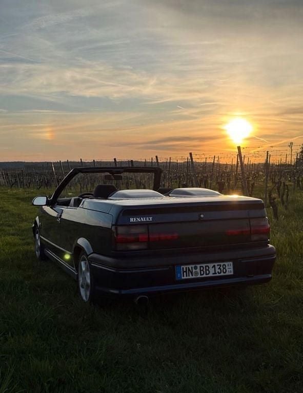 Blau Gebraucht 1996 Renault 19 Cabrio | 2.450 € - Bild 1/4