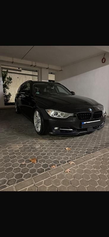 Schwarz Gebraucht 2015 BMW 335 Kombi | 17.500 € (Fairer Preis) - Bild 1/4