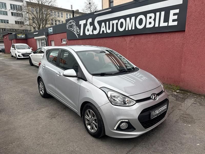 Gebraucht Hyundai i10 YES! 87 PS (63 kW) 2016 Grau Kleinwagen