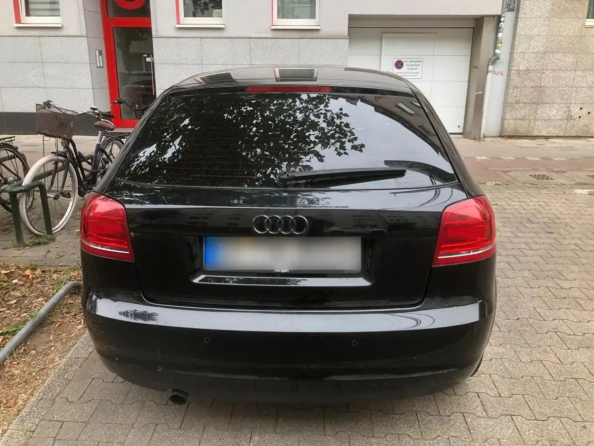 Gebraucht Audi A3 Ambiente 105 PS (77 kW) 2009 Schwarz Kleinwagen