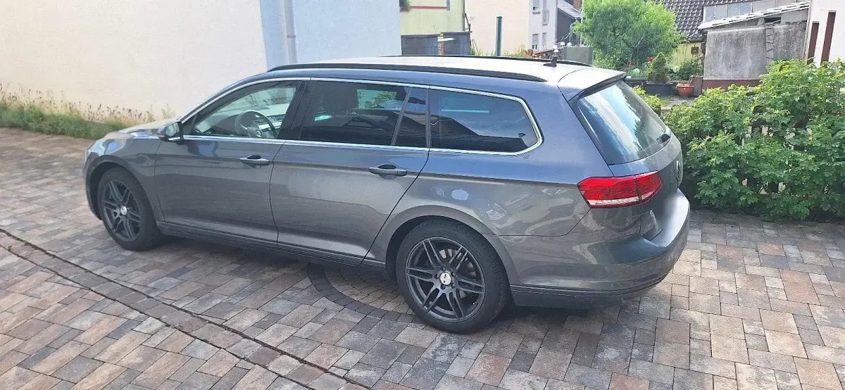 Gebraucht VW Passat Comfortline 150 PS (110 kW) 2015 Grau Kombi