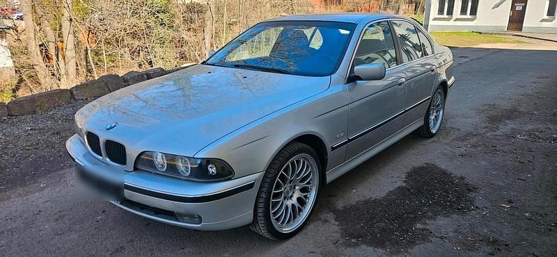 Gebraucht BMW 523 170 PS (125 kW) 2000 Silber Limousine