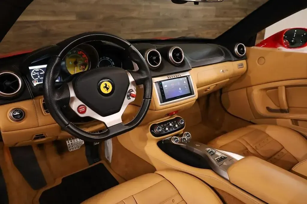 Gebraucht Ferrari California 460 PS (338 kW) 2010 Rot Cabrio
