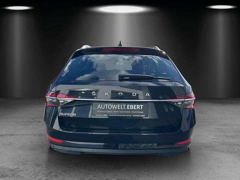 Gebraucht Skoda Superb Style 150 PS (110 kW) 2022 Schwarz Kombi