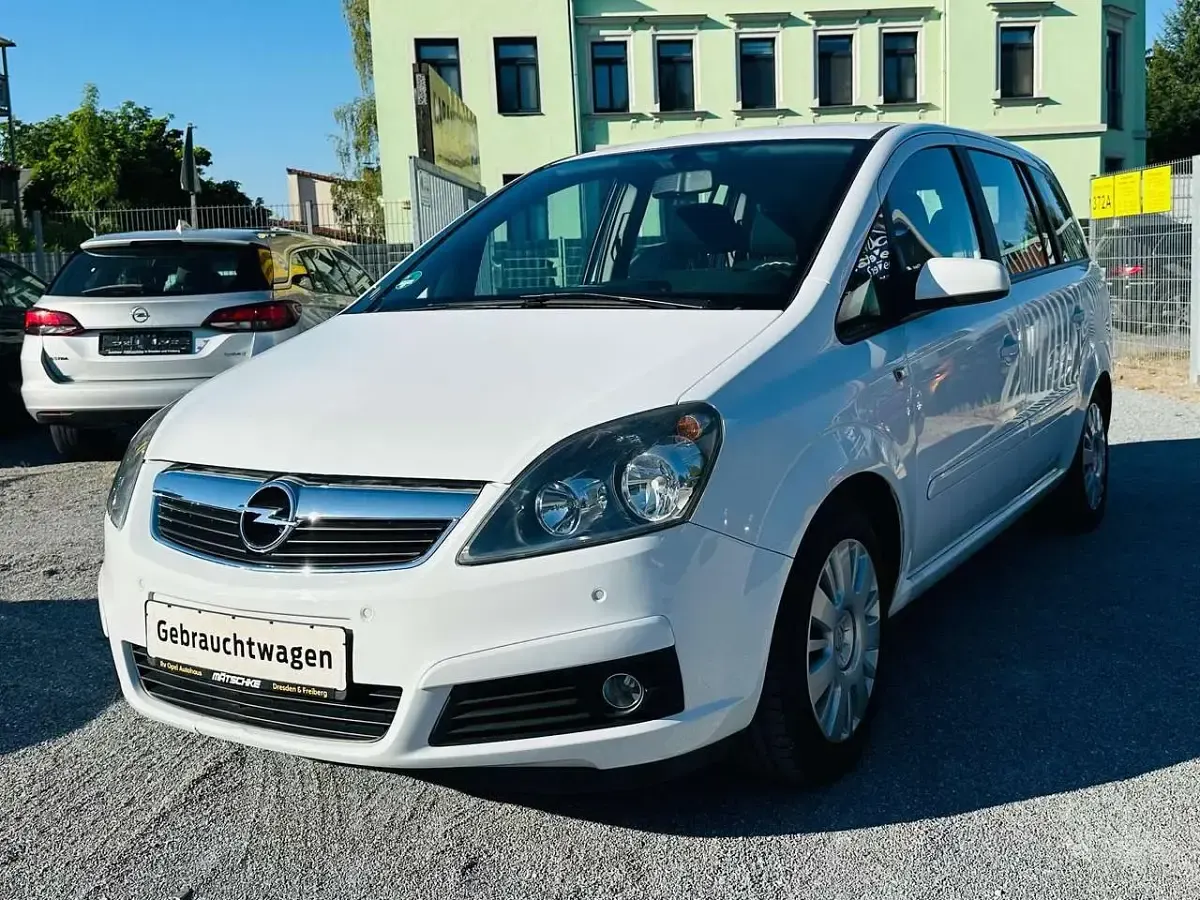 Gebraucht Opel Zafira 150 PS (110 kW) 2007 Casabl/arctic/eisweiss/kaolin Van / Kleinbus