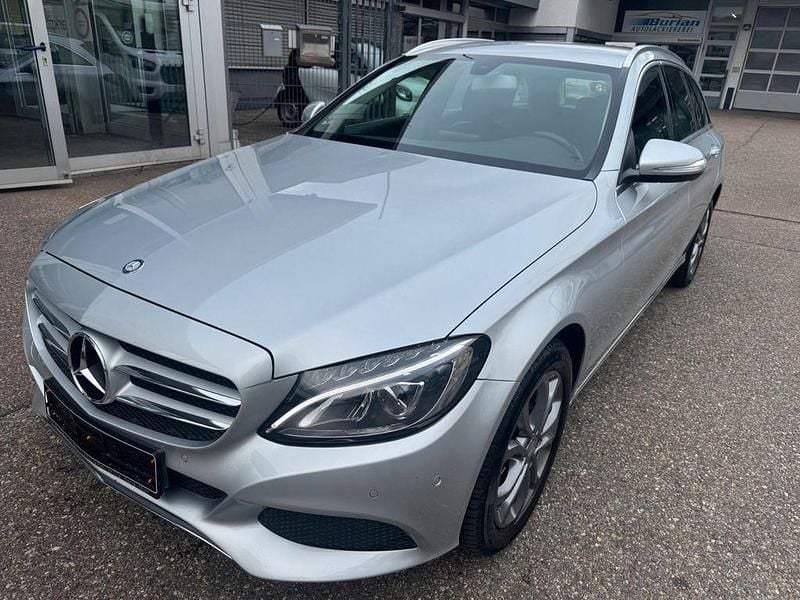 Silber Gebraucht 2015 Mercedes C200 Avantgarde Limousine | 16.990 € (Superpreis) - Bild 1/4
