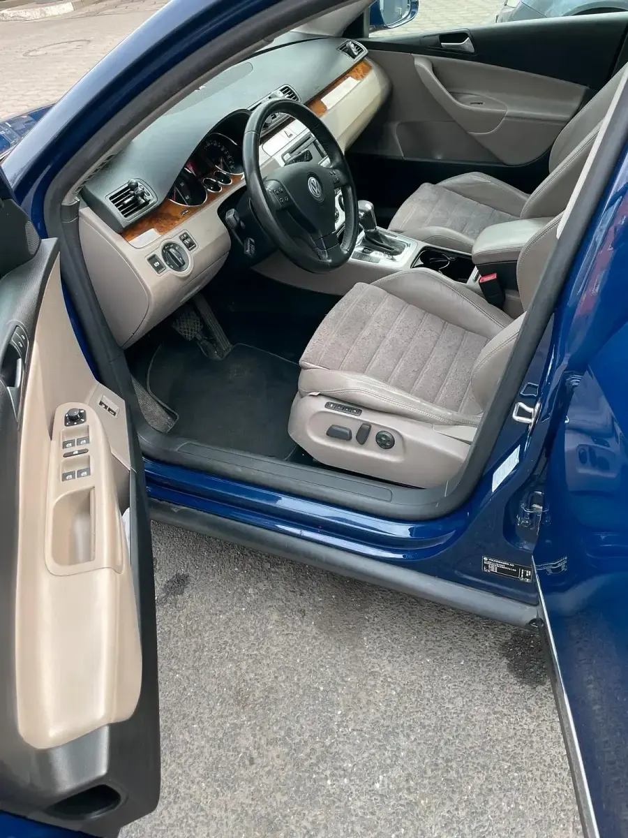 Usata VW Passat 140 CV (102 kW) 2008 Andere farben Station wagon