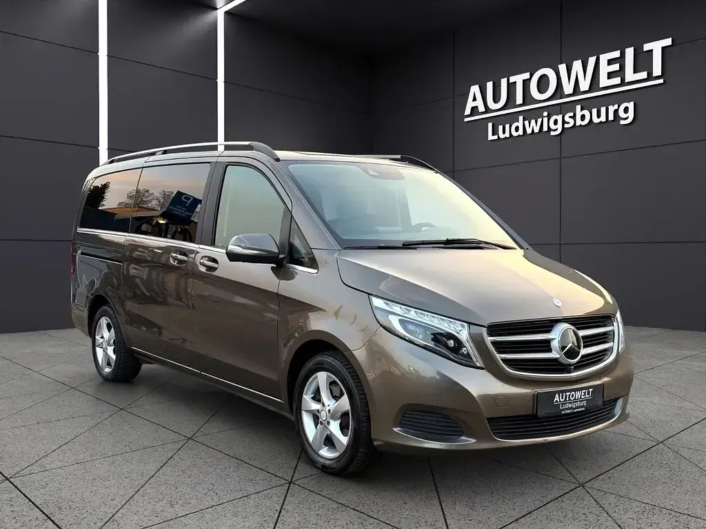 Gebraucht Mercedes V250 Avantgarde Edition 190 PS (139 kW) 2016 Grau Van / Kleinbus