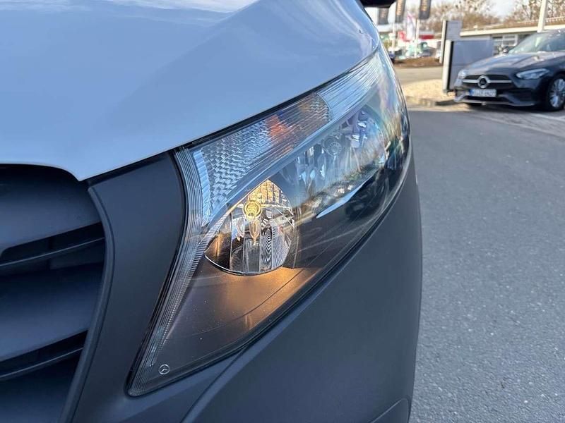 Second-hand Mercedes Vito 163 CP (119 kW) 2024 Alb Van