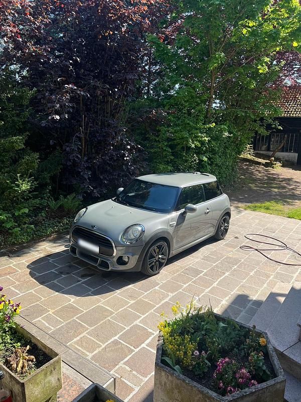 Gebraucht Mini John Cooper Works 140 PS (102 kW) 2017 Grau Kleinwagen