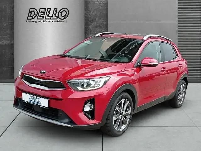 (beg) signalrot met. Gebraucht 2020 Kia Stonic Platinum SUV | 16.990 € (Fairer Preis) - Bild 1/4
