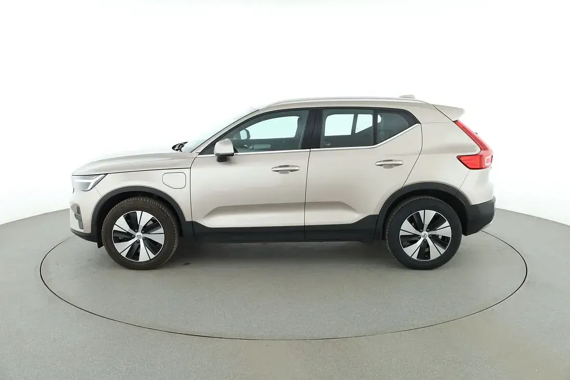 Gebraucht Volvo XC40 Core 211 PS (155 kW) 2022 Gold SUV
