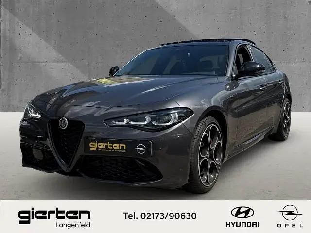 Grau Gebraucht 2023 Alfa Romeo Giulia Veloce Limousine | 39.790 € (Teuer) - Bild 1/4