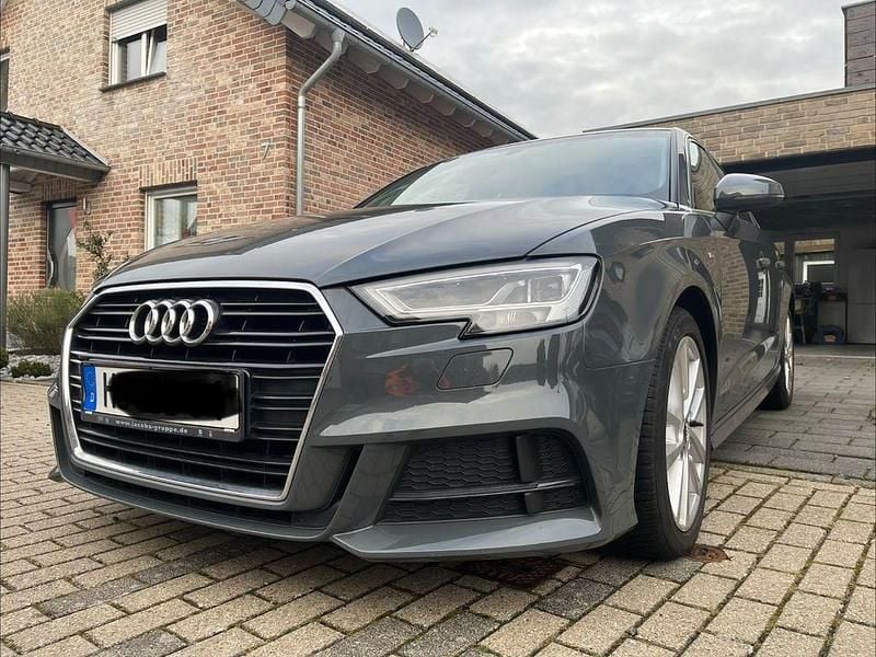 Gebraucht Audi A3 Sport 150 PS (110 kW) 2017 Grau Limousine