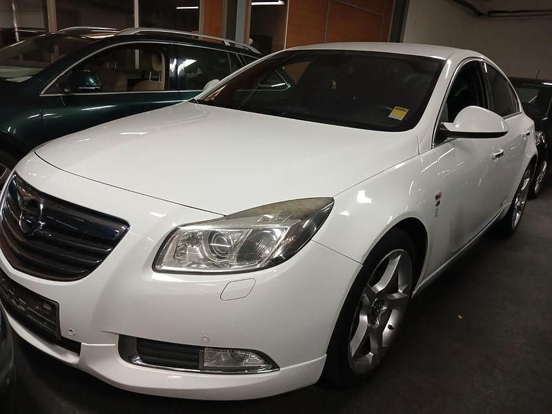 Gebraucht Opel Insignia OPC 160 PS (117 kW) 2012 Weiß Limousine