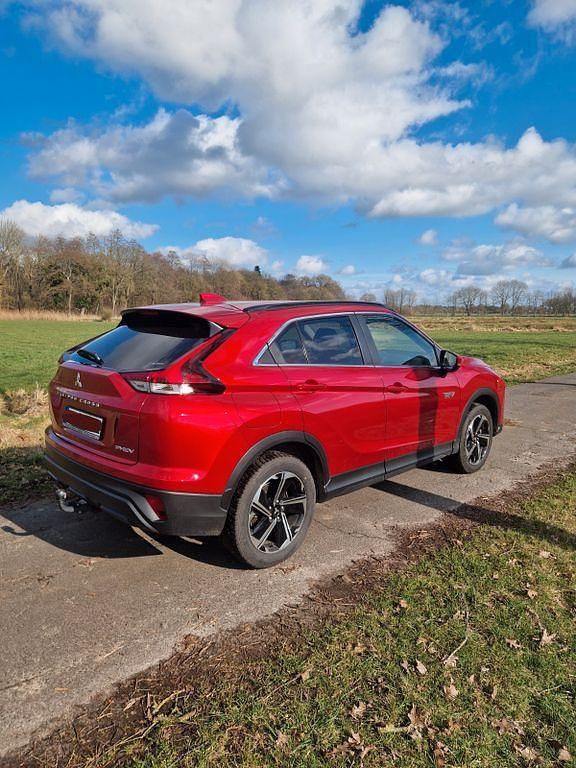 Gebraucht Mitsubishi Eclipse Cross Basis 188 PS (138 kW) 2021 Rot SUV