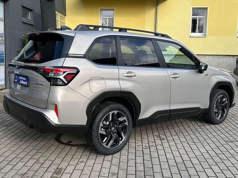 Gebraucht Subaru Forester Active 136 PS (100 kW) 2025 Cashmere gold opal yfc SUV