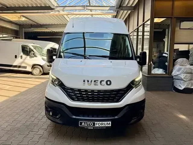 Gebraucht Iveco Daily 180 PS (132 kW) 2022 White ic 194 Van / Kleinbus